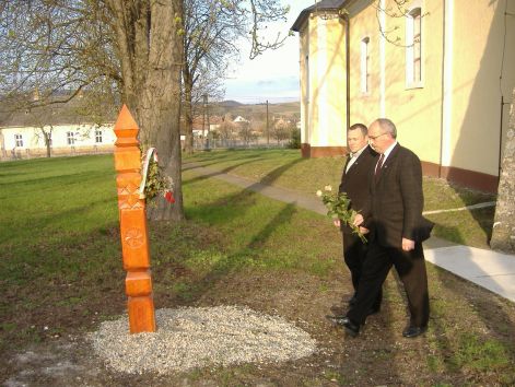 Főhajtás Tolcsván a kommunizmus áldozatainak fohajtas_a_kommunizmus_aldozatainak.jpg